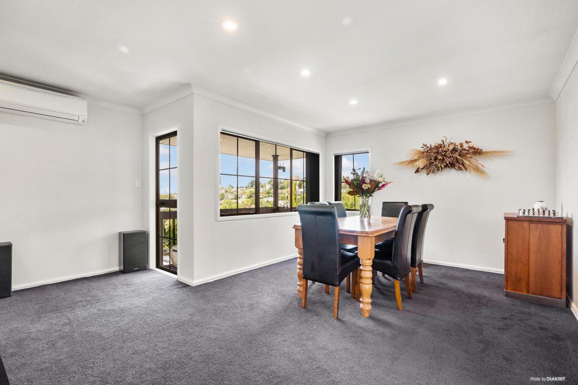 Villa With Pool In Browns Bay Auckland Bagian luar foto