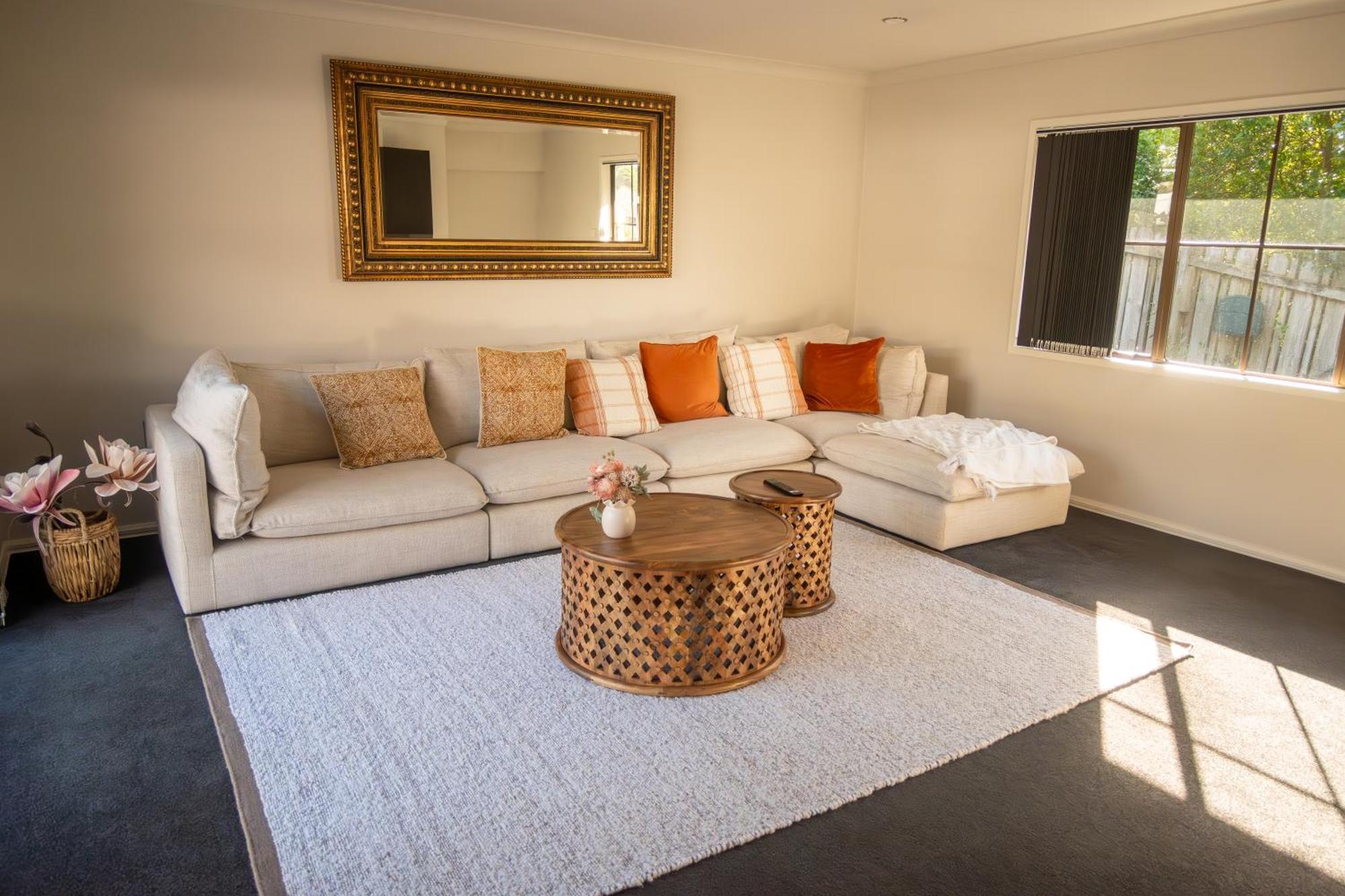 Villa With Pool In Browns Bay Auckland Bagian luar foto
